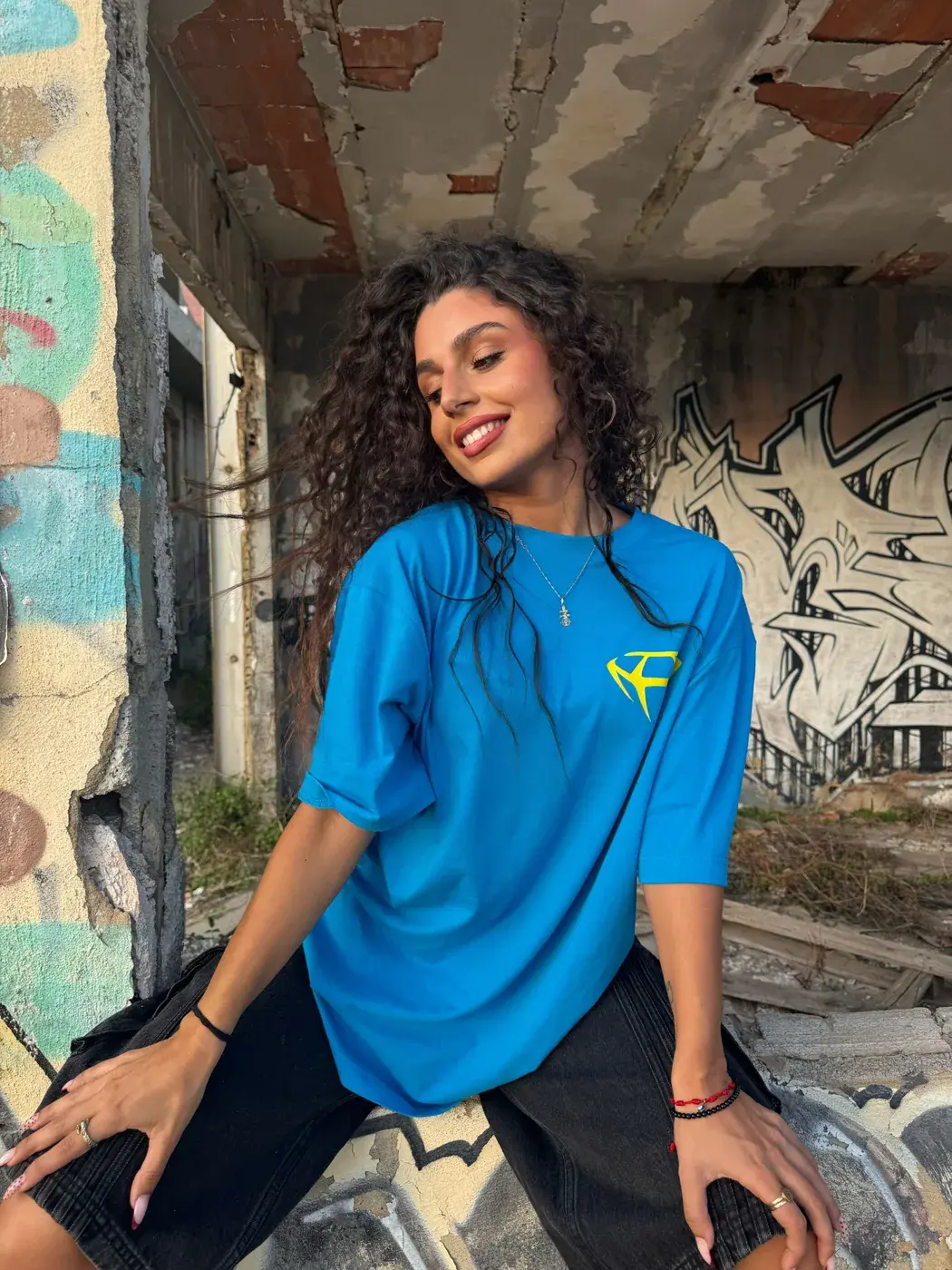CELESTE LOGO AMARILLO, camiseta GODHEM