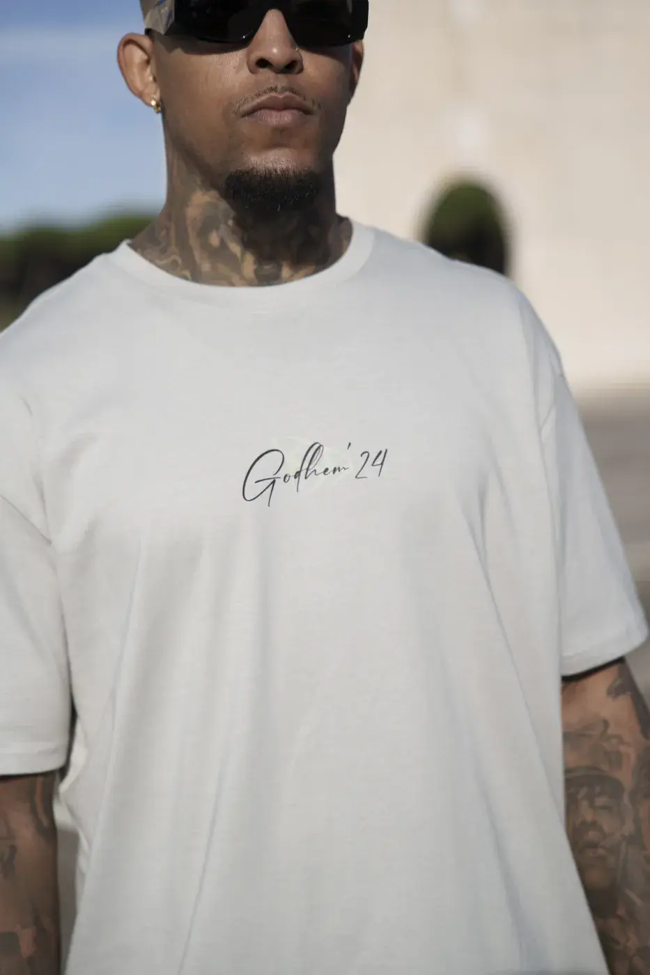 GRIS FIRMA, camiseta GODHEM